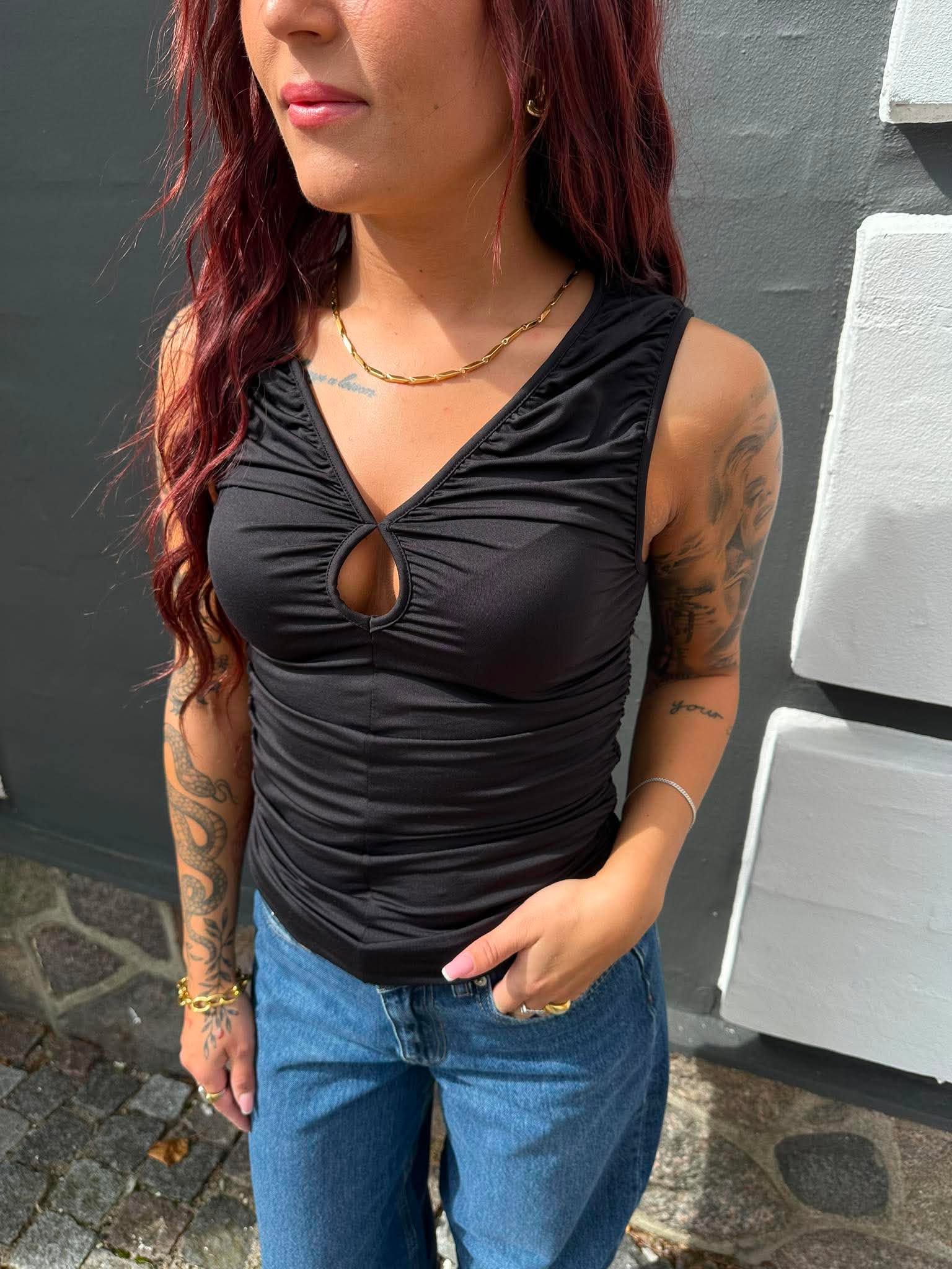 PCOLIVA Top - Black